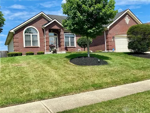 5215 Sweetleaf Dr, Dayton, OH 45424
