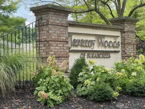 27 Kelseys Ct, Sugarcreek Township, OH 45440