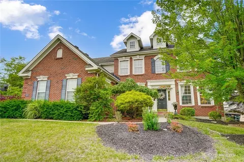 5355 Renaissance Park Dr, Franklin, OH 45005