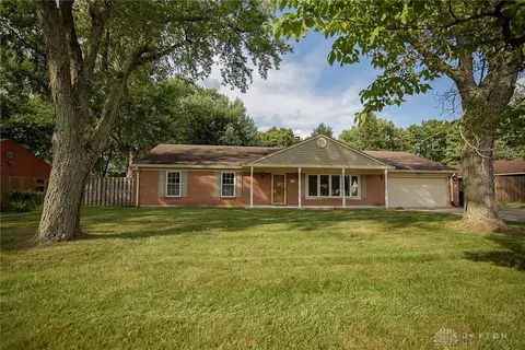 571 Lewisham, Centerville, OH 45429