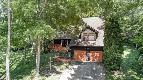2451 Lakeview Dr, Bellbrook, OH 45305
