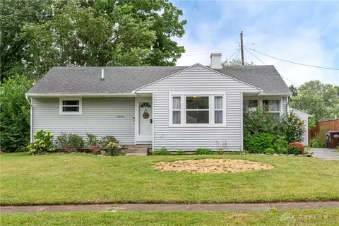 2016 Pittsfield St, Kettering, OH 45420 photo 2
