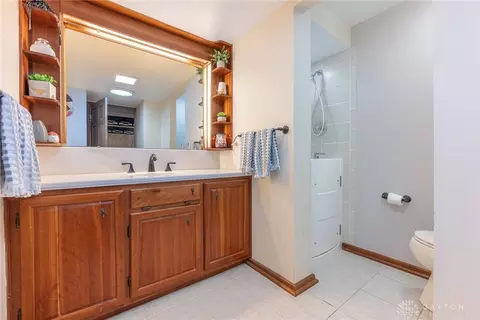 Bath - 7685 Duffield Cir, Centerville, OH 45459 photo 1 of 4