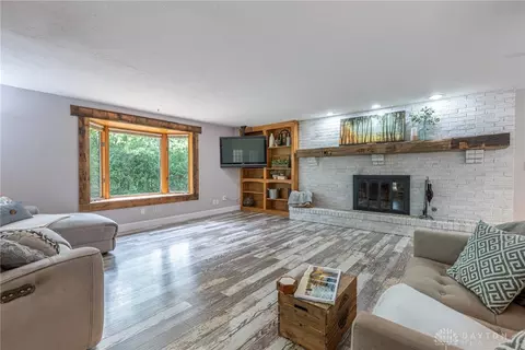 Living - 7685 Duffield Cir, Centerville, OH 45459 photo 5 of 5