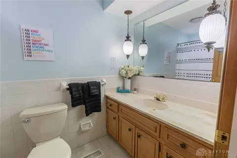 Bath - 7685 Duffield Cir, Centerville, OH 45459 photo 4 of 4