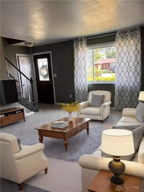 Living - 1620 Willow Pl, Sidney, OH 45365 photo 3 of 4