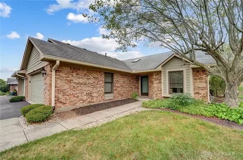 5 Pheasant Run Cir, Springboro, OH 45066