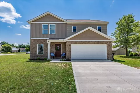 625 Holderman Pl, New Lebanon, OH 45345