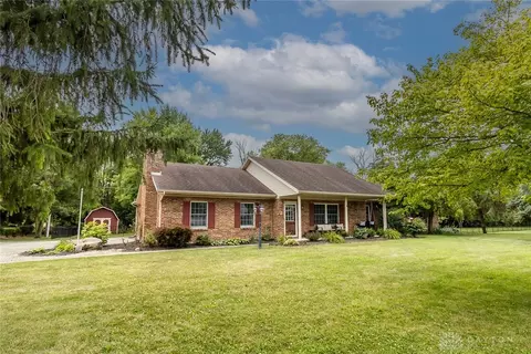 2 Seminole Ln, Arcanum, OH 45304