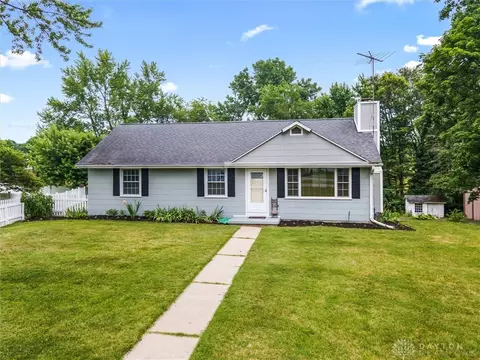 1170 Meadow Dr, Dayton, OH 45434