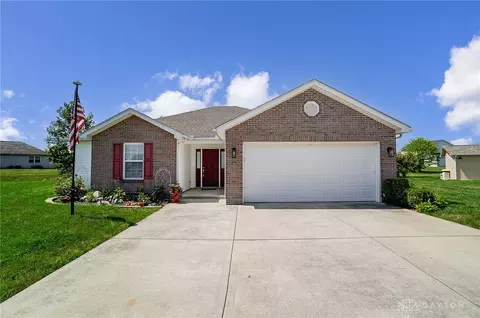 2734 Fieldbrook Ct, Troy, OH 45373
