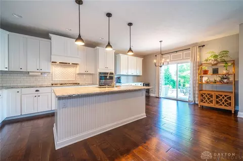 Kitchen - 1550 Lemans Blvd, Centerville, OH 45458 photo 1 of 8