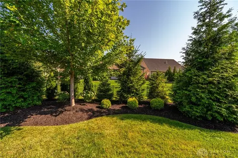 Exterior - 1550 Lemans Blvd, Centerville, OH 45458 photo 9 of 23