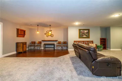 Living - 1550 Lemans Blvd, Centerville, OH 45458 photo 4 of 9