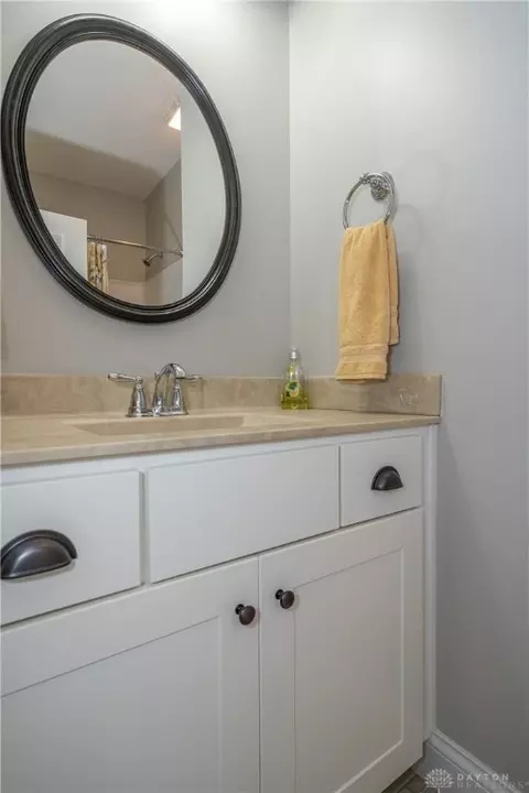 Bath - 1550 Lemans Blvd, Centerville, OH 45458 photo 8 of 9