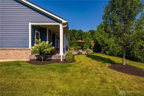 Exterior - 1550 Lemans Blvd, Centerville, OH 45458 photo 14 of 23