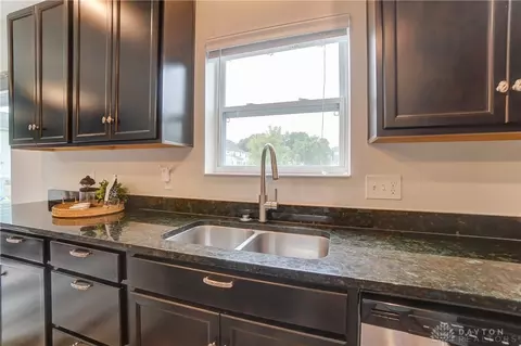 Kitchen - 4759 Jacob Andrew Ct, Morrow, OH 45152 photo 5 of 5