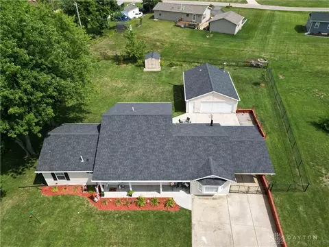 4084 Rushton Dr, Dayton, OH 45431