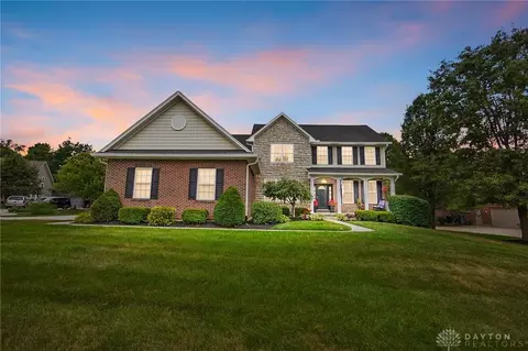 3260 Creekbluff Ct, Bellbrook, OH 45305
