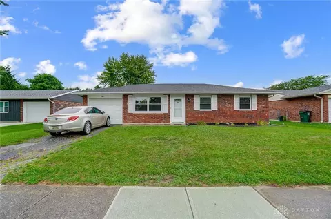 2507 Thornhill Dr, Troy, OH 45373