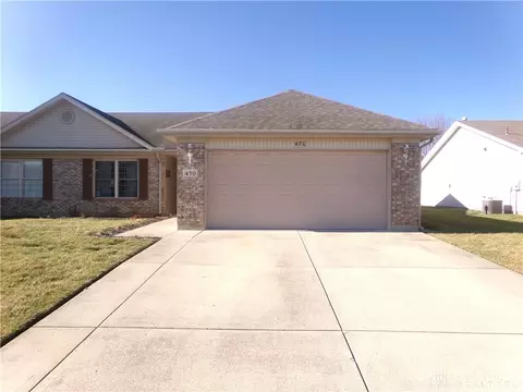 470 Whisper Ln, Xenia, OH 45385