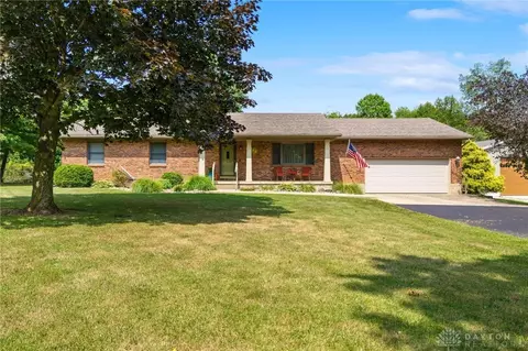 49 Silver Creek Dr, Wilmington, OH 45177