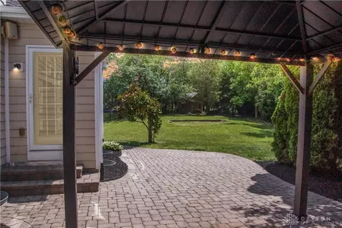 Exterior - 75 Martin Ln, Springboro, OH 45066 photo 4 of 7