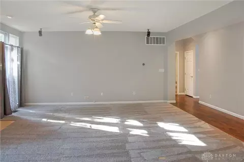 Living - 75 Martin Ln, Springboro, OH 45066 photo 2 of 22