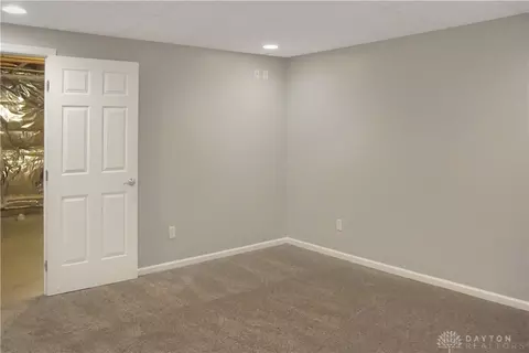 Bedroom - 75 Martin Ln, Springboro, OH 45066 photo 10 of 11