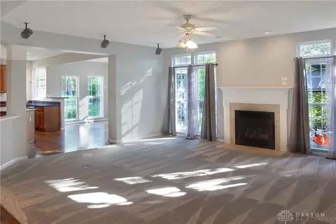Living - 75 Martin Ln, Springboro, OH 45066 photo 1 of 22