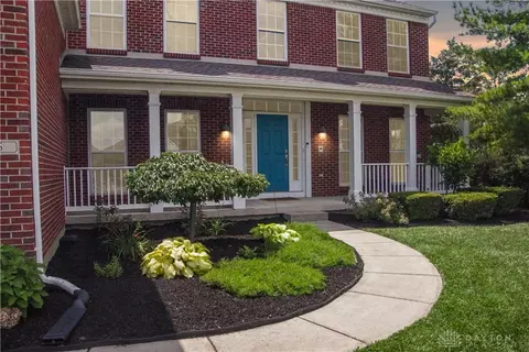 Exterior - 75 Martin Ln, Springboro, OH 45066 photo 2 of 7