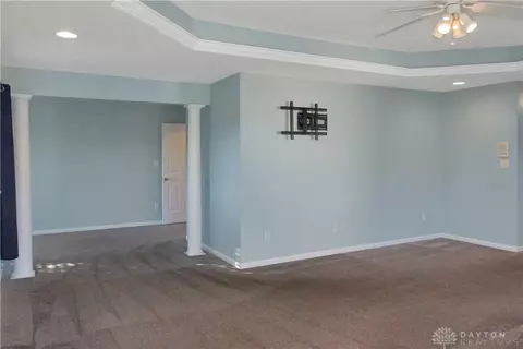 Living - 75 Martin Ln, Springboro, OH 45066 photo 13 of 22