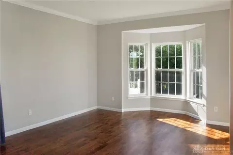 Living - 75 Martin Ln, Springboro, OH 45066 photo 10 of 22