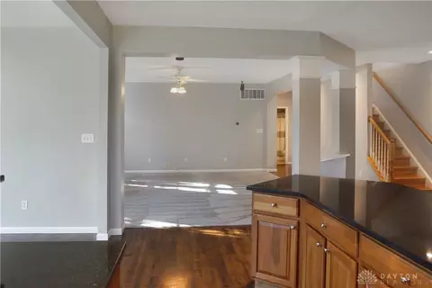 Living - 75 Martin Ln, Springboro, OH 45066 photo 4 of 22