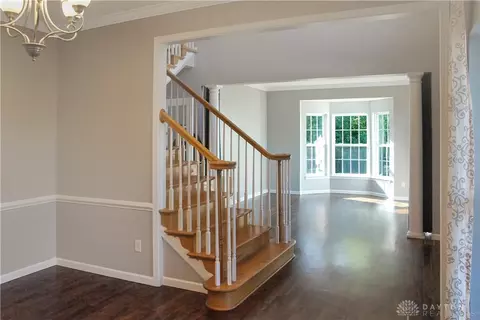 Living - 75 Martin Ln, Springboro, OH 45066 photo 7 of 22