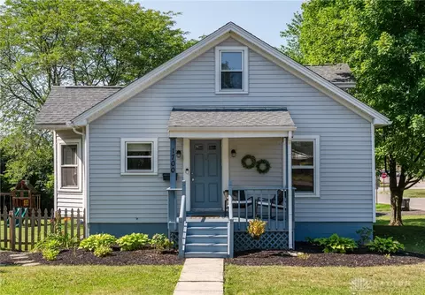 1700 Roslyn Ave, Dayton, OH 45429