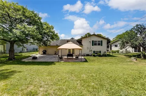 Exterior - 3057 Mountville Dr, Dayton, OH 45440 photo 6 of 9