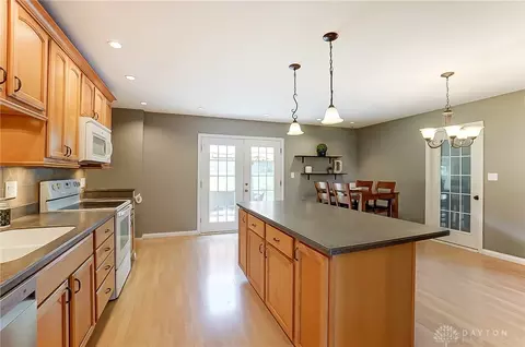 Kitchen - 3057 Mountville Dr, Dayton, OH 45440 photo 2 of 4