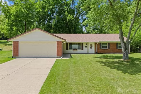 2628 Rockledge Trl, Beavercreek, OH 45430