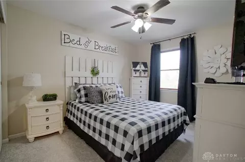 Bedroom - 5918 Megan Dr, Liberty, OH 45011 photo 6 of 9
