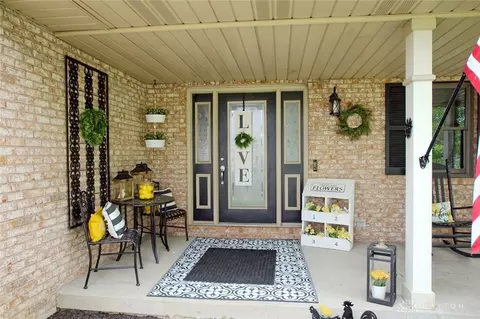 Exterior - 5918 Megan Dr, Liberty, OH 45011 photo 4 of 24