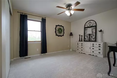 Bedroom - 5918 Megan Dr, Liberty, OH 45011 photo 8 of 9