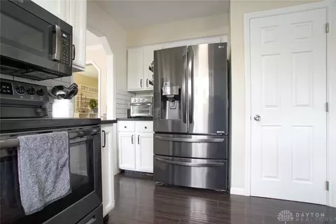 Kitchen - 5918 Megan Dr, Liberty, OH 45011 photo 6 of 7