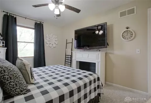 Bedroom - 5918 Megan Dr, Liberty, OH 45011 photo 7 of 9