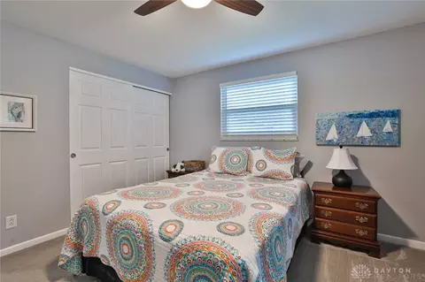 5247 Oakbrooke Dr, Kettering, OH 45440 photo 34