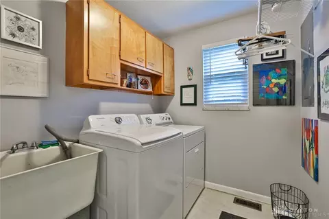 5247 Oakbrooke Dr, Kettering, OH 45440 photo 28