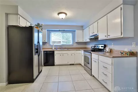 5247 Oakbrooke Dr, Kettering, OH 45440 photo 14