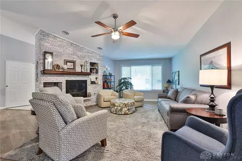 5247 Oakbrooke Dr, Kettering, OH 45440 photo 8