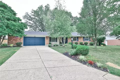 5247 Oakbrooke Dr, Kettering, OH 45440