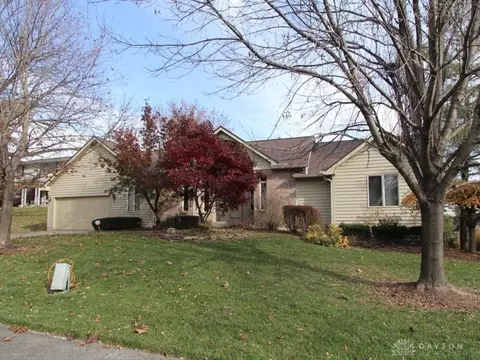 427 Kenridge Dr, Middletown, OH 45042